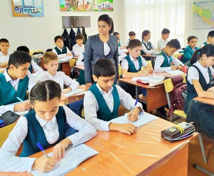 школа Узбекистана