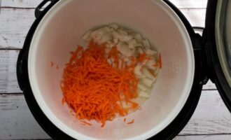 пассеровать лук с морковью